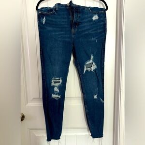 Women’s distressed jeans